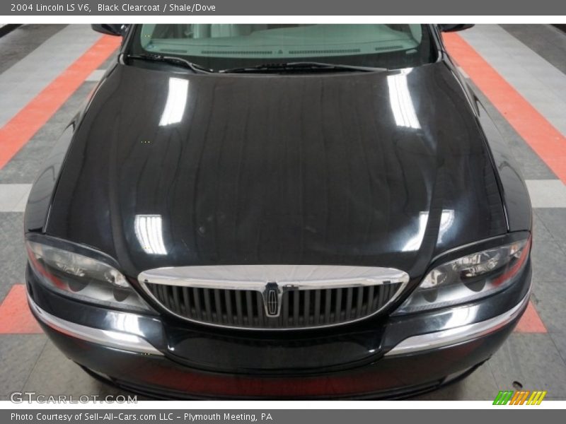 Black Clearcoat / Shale/Dove 2004 Lincoln LS V6