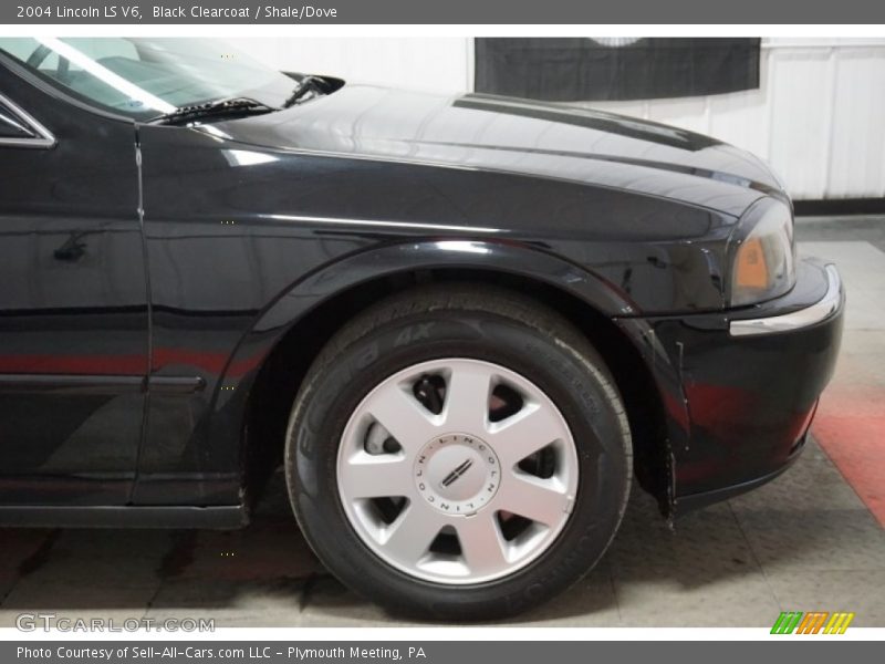 Black Clearcoat / Shale/Dove 2004 Lincoln LS V6