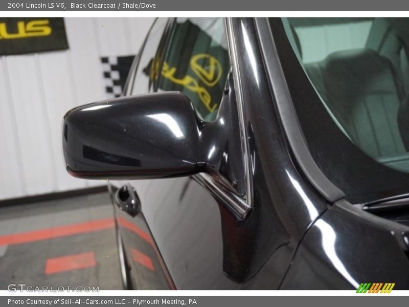 Black Clearcoat / Shale/Dove 2004 Lincoln LS V6