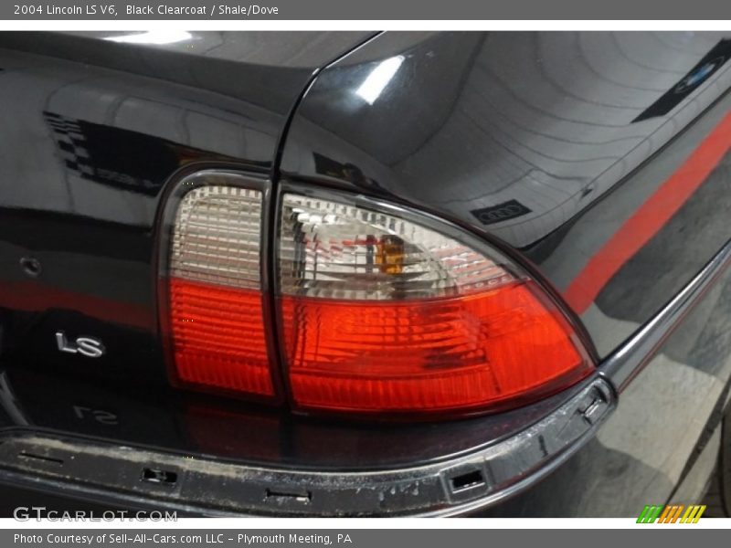 Black Clearcoat / Shale/Dove 2004 Lincoln LS V6
