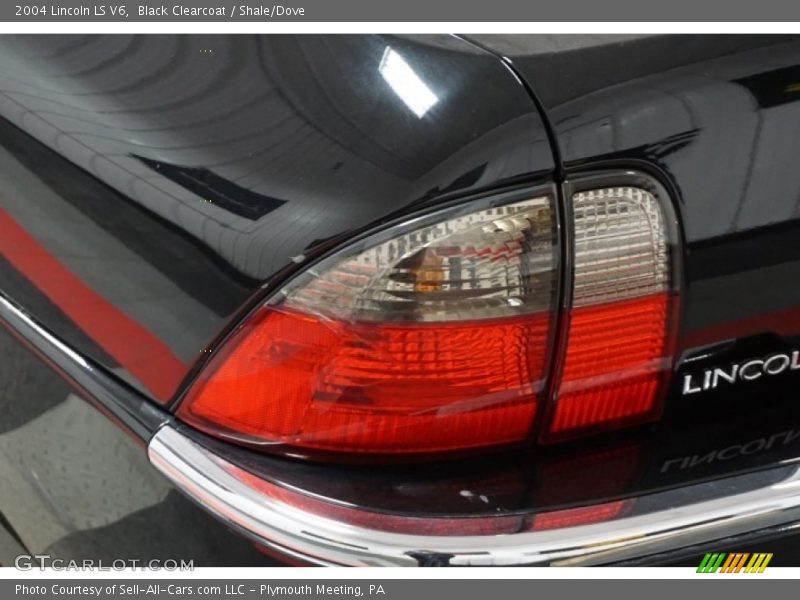 Black Clearcoat / Shale/Dove 2004 Lincoln LS V6