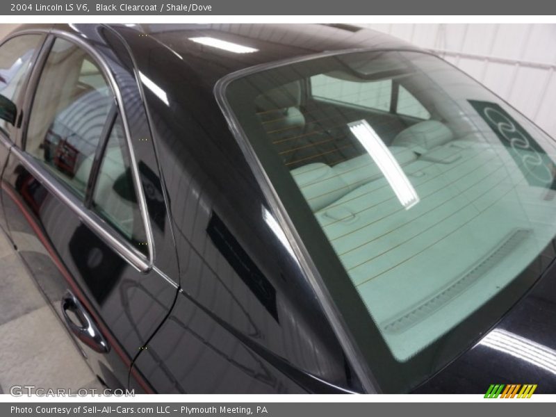 Black Clearcoat / Shale/Dove 2004 Lincoln LS V6