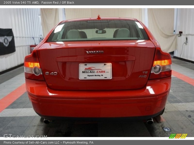 Passion Red / Off Black 2005 Volvo S40 T5 AWD