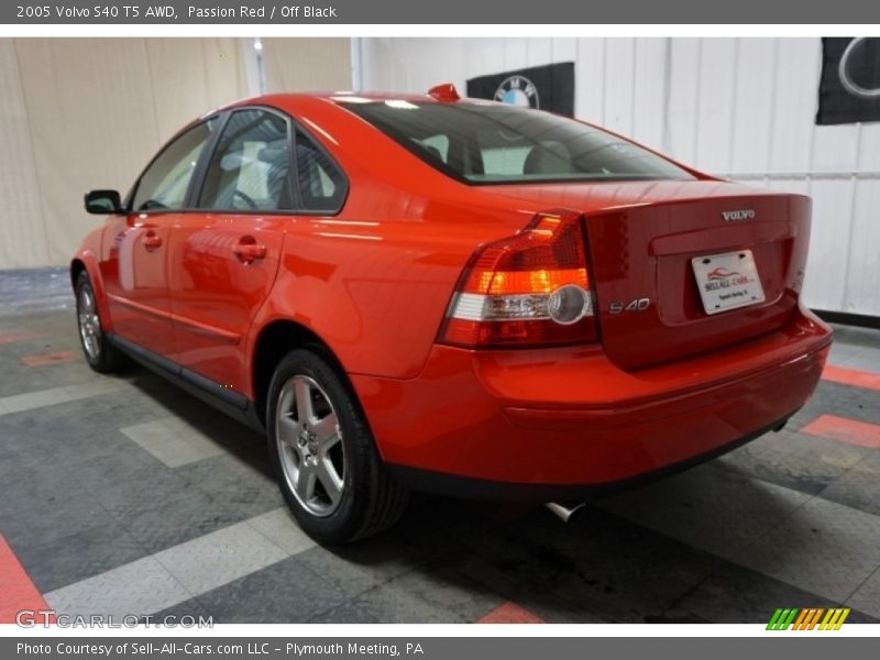 Passion Red / Off Black 2005 Volvo S40 T5 AWD