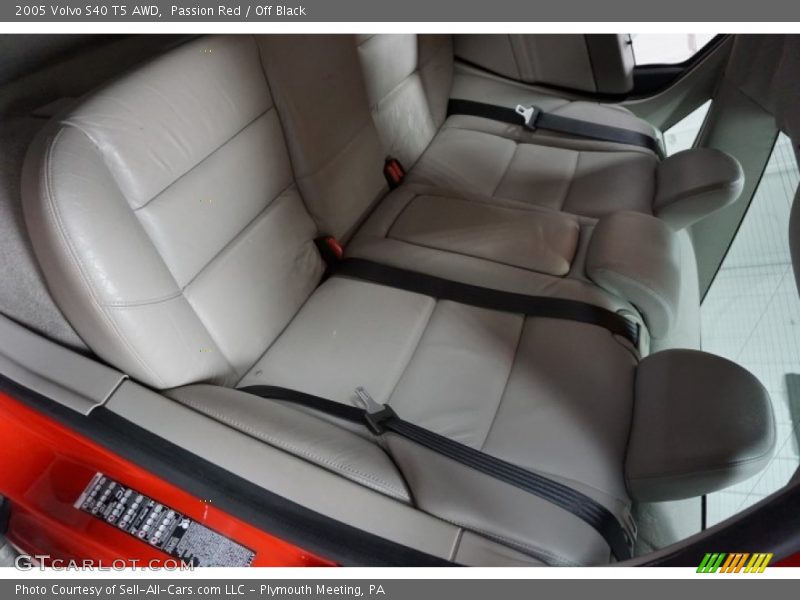 Passion Red / Off Black 2005 Volvo S40 T5 AWD