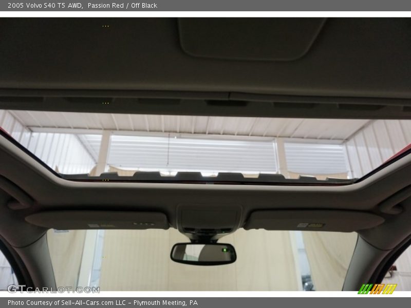 Passion Red / Off Black 2005 Volvo S40 T5 AWD