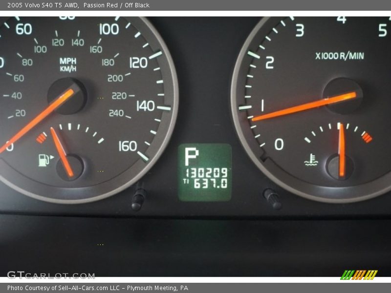 Passion Red / Off Black 2005 Volvo S40 T5 AWD
