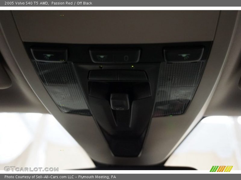 Passion Red / Off Black 2005 Volvo S40 T5 AWD
