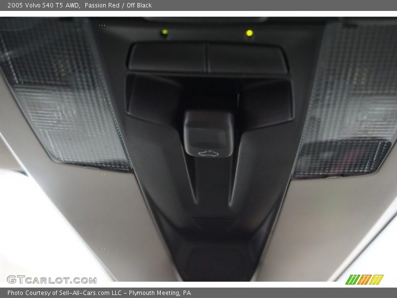 Passion Red / Off Black 2005 Volvo S40 T5 AWD