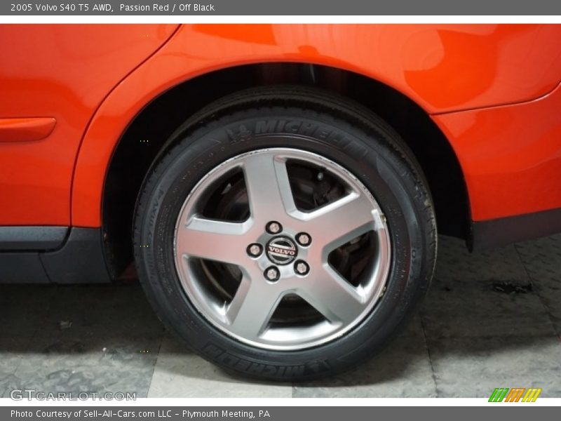 Passion Red / Off Black 2005 Volvo S40 T5 AWD
