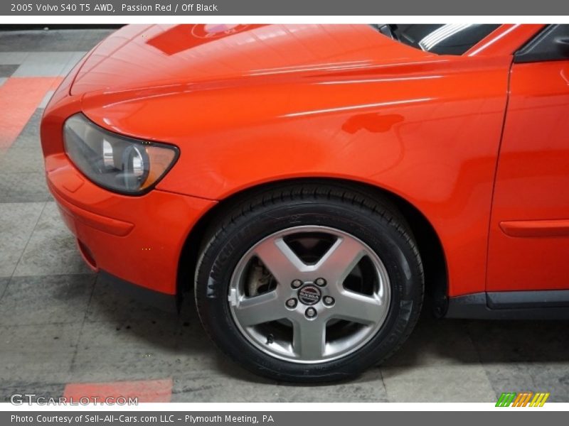 Passion Red / Off Black 2005 Volvo S40 T5 AWD