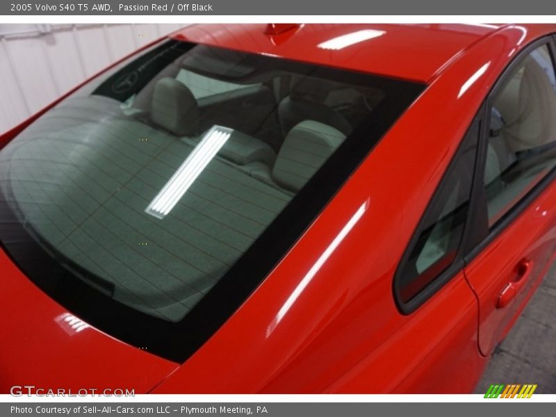 Passion Red / Off Black 2005 Volvo S40 T5 AWD