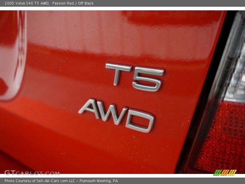 Passion Red / Off Black 2005 Volvo S40 T5 AWD