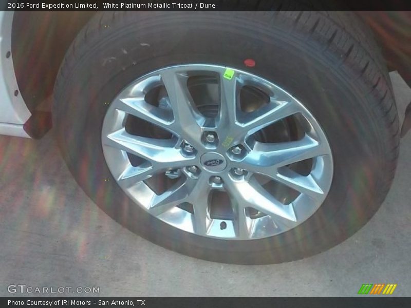 White Platinum Metallic Tricoat / Dune 2016 Ford Expedition Limited