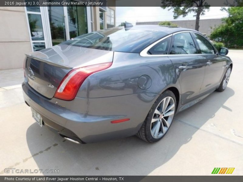 Ammonite Grey Metallic / Jet/Ivory 2016 Jaguar XJ 3.0