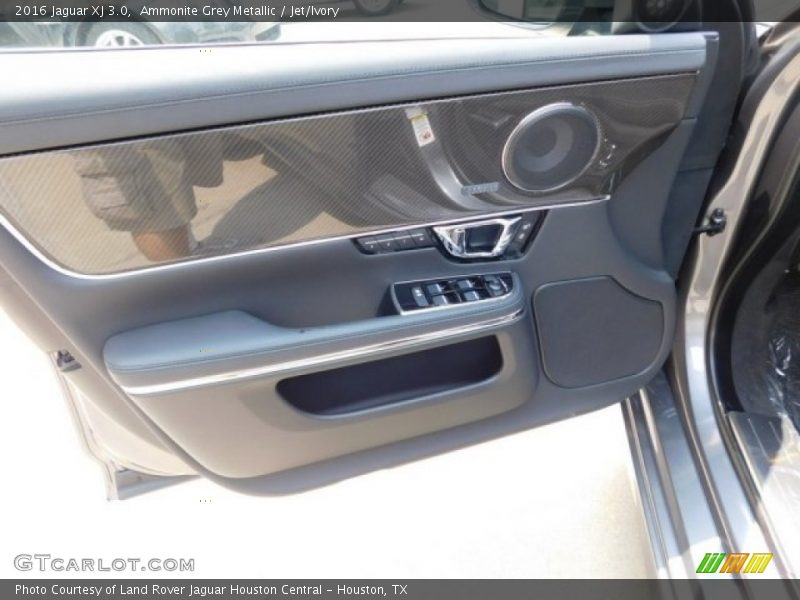 Ammonite Grey Metallic / Jet/Ivory 2016 Jaguar XJ 3.0