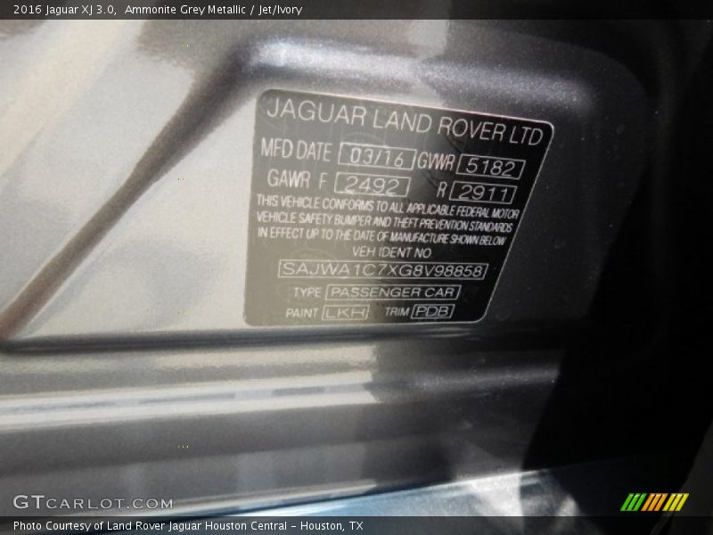 Ammonite Grey Metallic / Jet/Ivory 2016 Jaguar XJ 3.0