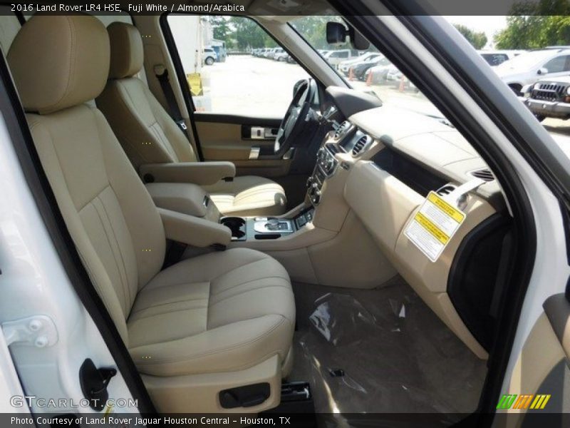 Fuji White / Almond/Arabica 2016 Land Rover LR4 HSE