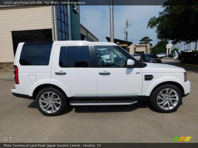 Fuji White / Almond/Arabica 2016 Land Rover LR4 HSE