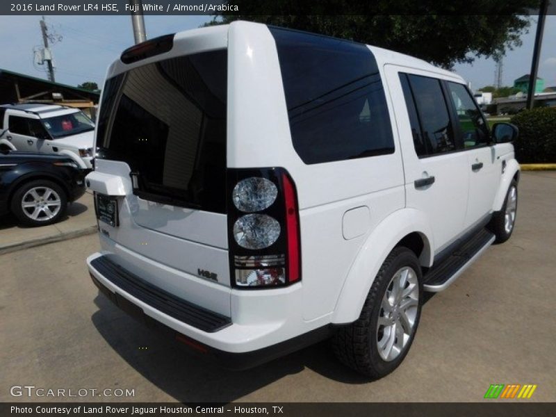 Fuji White / Almond/Arabica 2016 Land Rover LR4 HSE