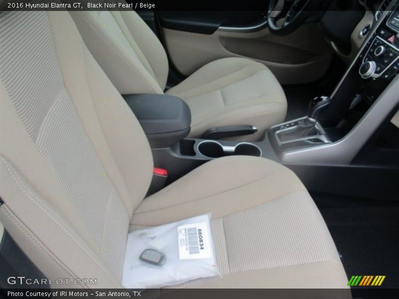 Black Noir Pearl / Beige 2016 Hyundai Elantra GT