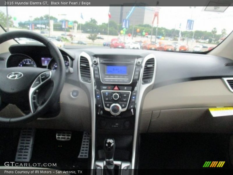 Black Noir Pearl / Beige 2016 Hyundai Elantra GT