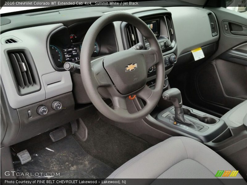 Summit White / Jet Black 2016 Chevrolet Colorado WT Extended Cab 4x4