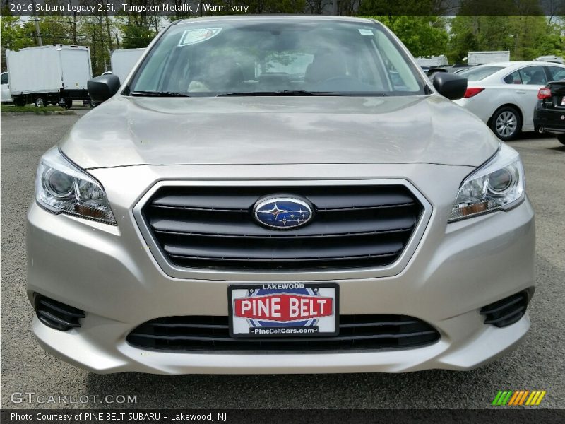Tungsten Metallic / Warm Ivory 2016 Subaru Legacy 2.5i