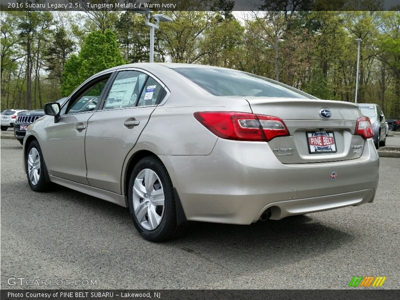 Tungsten Metallic / Warm Ivory 2016 Subaru Legacy 2.5i