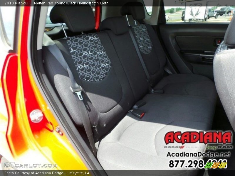 Molten Red / Sand/Black Houndstooth Cloth 2010 Kia Soul !