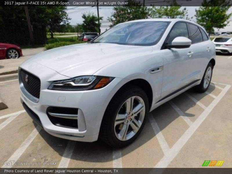 Front 3/4 View of 2017 F-PACE 35t AWD R-Sport