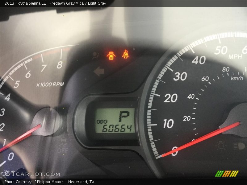 Predawn Gray Mica / Light Gray 2013 Toyota Sienna LE