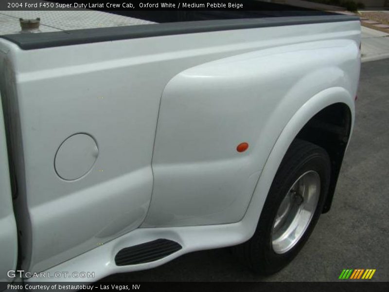 Oxford White / Medium Pebble Beige 2004 Ford F450 Super Duty Lariat Crew Cab
