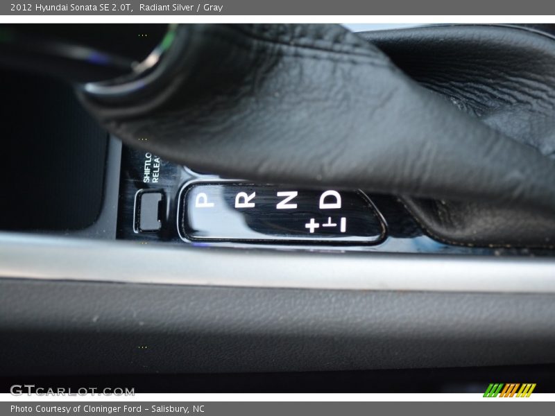 Radiant Silver / Gray 2012 Hyundai Sonata SE 2.0T