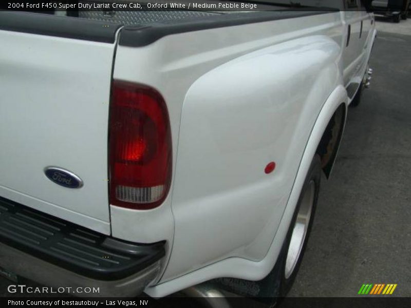 Oxford White / Medium Pebble Beige 2004 Ford F450 Super Duty Lariat Crew Cab