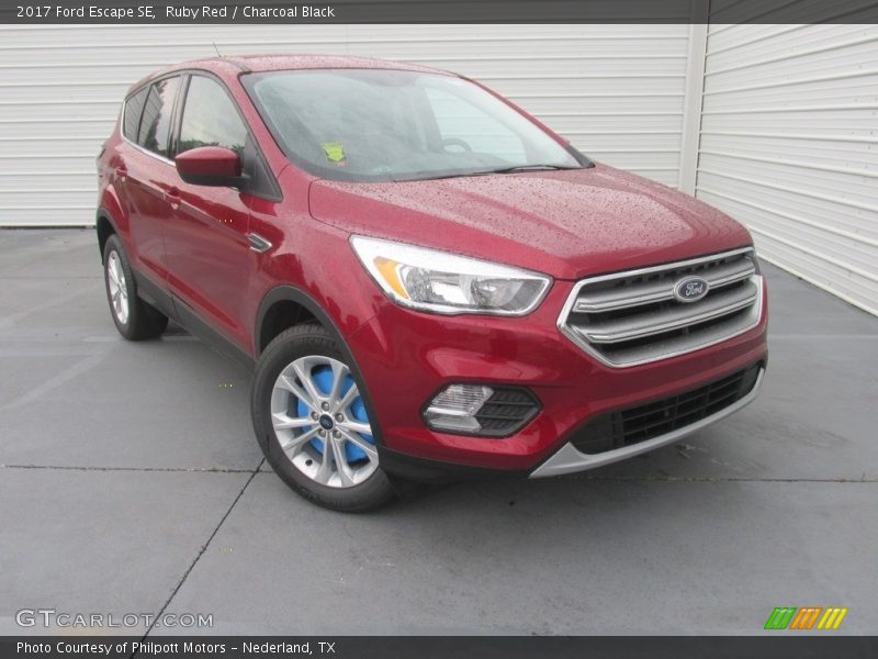 Ruby Red / Charcoal Black 2017 Ford Escape SE