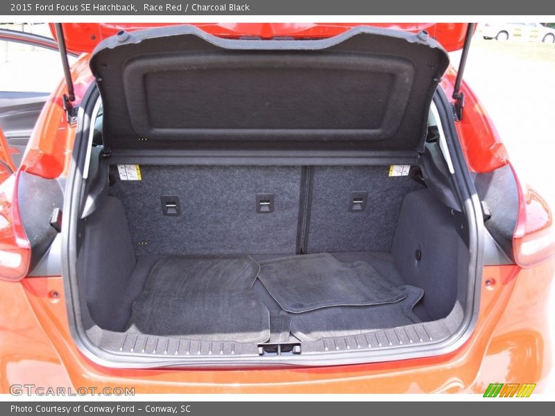 Race Red / Charcoal Black 2015 Ford Focus SE Hatchback