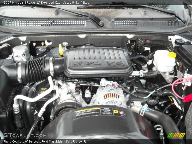Arctic White / Slate 2007 Mitsubishi Raider LS Extended Cab
