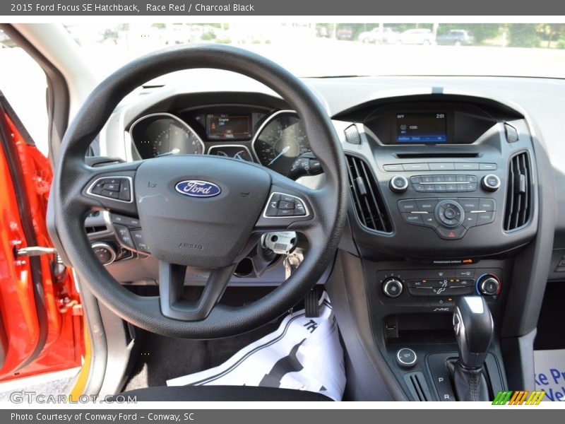 Race Red / Charcoal Black 2015 Ford Focus SE Hatchback