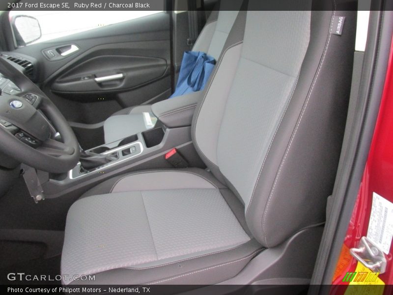 Ruby Red / Charcoal Black 2017 Ford Escape SE