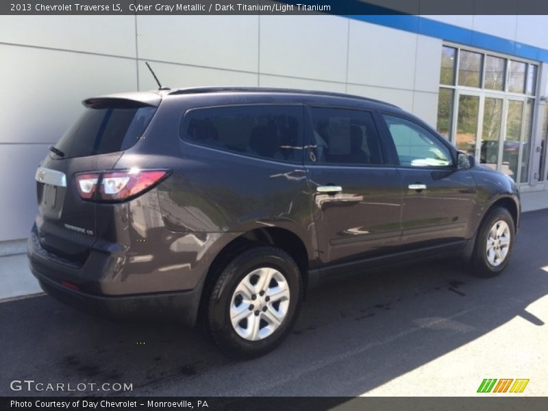 Cyber Gray Metallic / Dark Titanium/Light Titanium 2013 Chevrolet Traverse LS
