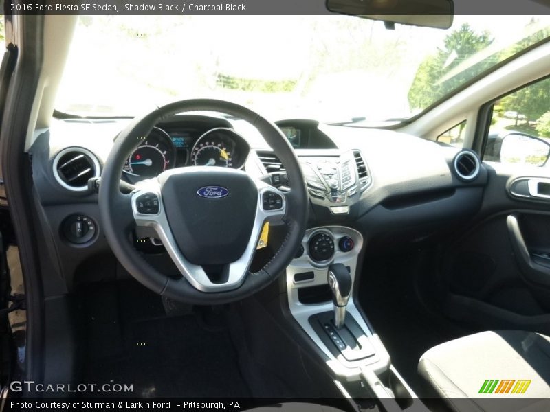 Shadow Black / Charcoal Black 2016 Ford Fiesta SE Sedan