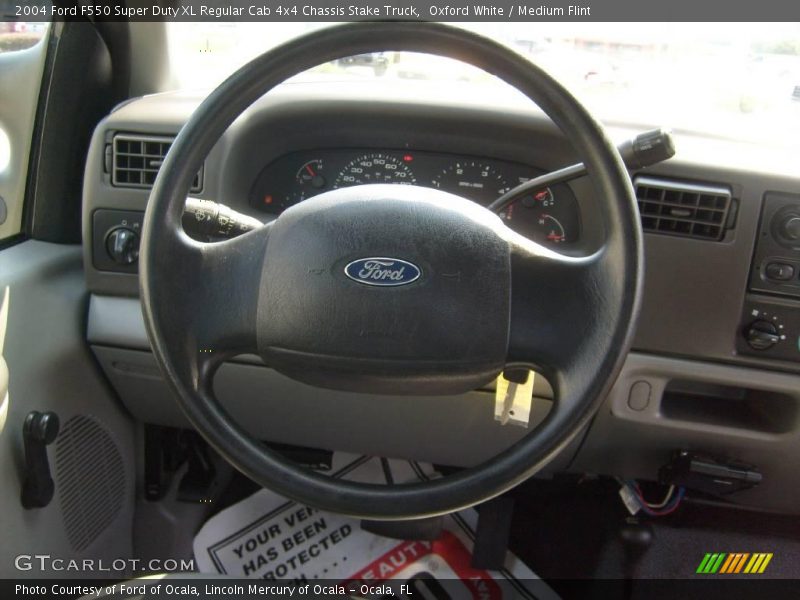 Oxford White / Medium Flint 2004 Ford F550 Super Duty XL Regular Cab 4x4 Chassis Stake Truck