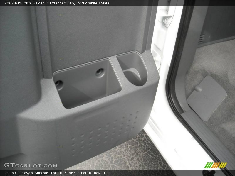 Arctic White / Slate 2007 Mitsubishi Raider LS Extended Cab