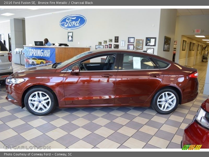 Bronze Fire Metallic / Charcoal Black 2016 Ford Fusion SE