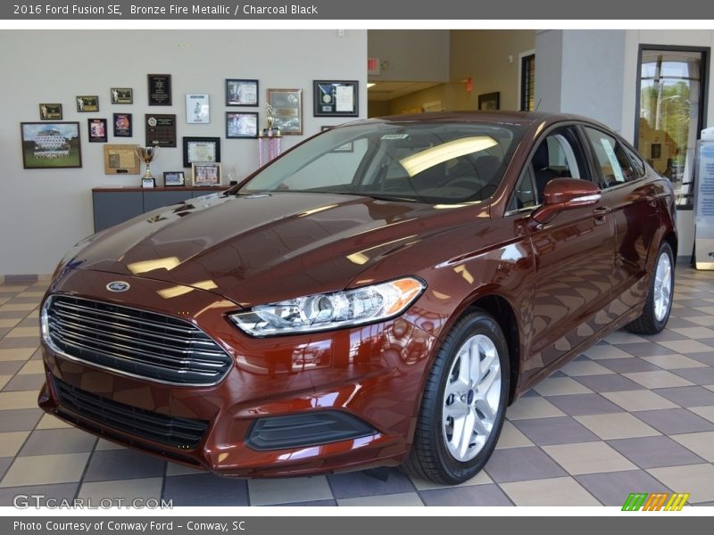Bronze Fire Metallic / Charcoal Black 2016 Ford Fusion SE
