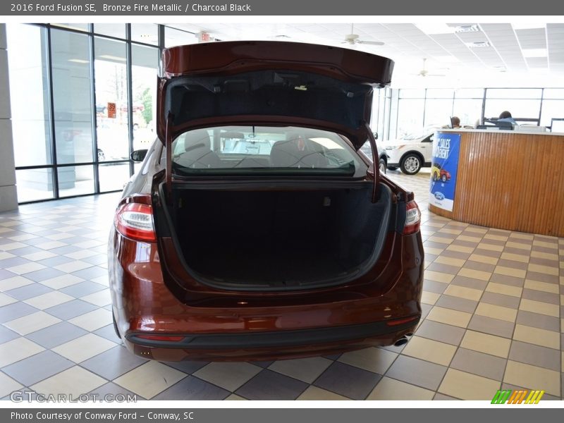 Bronze Fire Metallic / Charcoal Black 2016 Ford Fusion SE