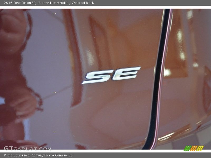 Bronze Fire Metallic / Charcoal Black 2016 Ford Fusion SE