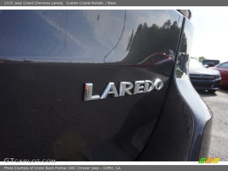 Granite Crystal Metallic / Black 2015 Jeep Grand Cherokee Laredo