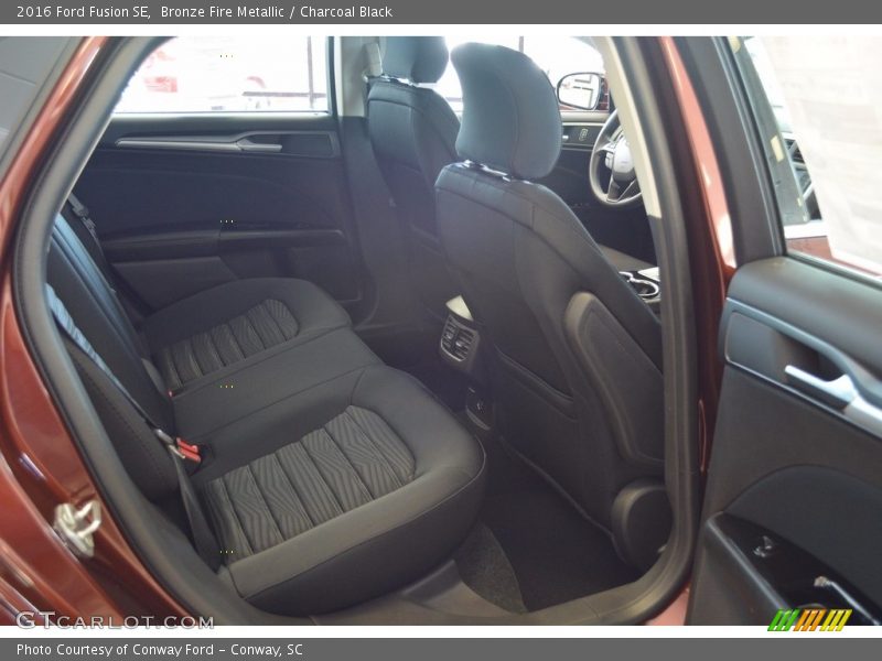 Bronze Fire Metallic / Charcoal Black 2016 Ford Fusion SE